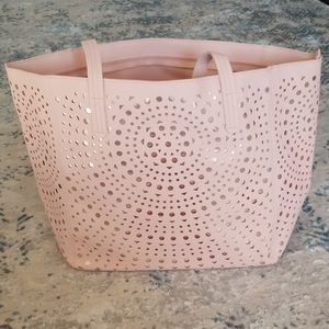 Stylish Getaway Bay 👜